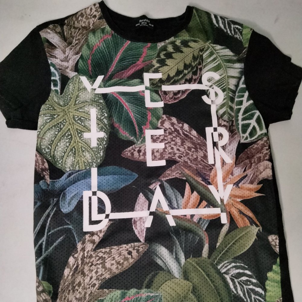 1S20.  Bershka Tee (mens)